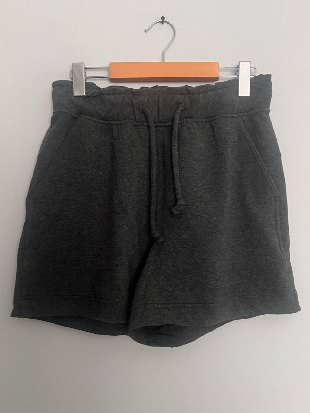 Lululemon Hello Sunday Short Heathered Mod Black Size 6